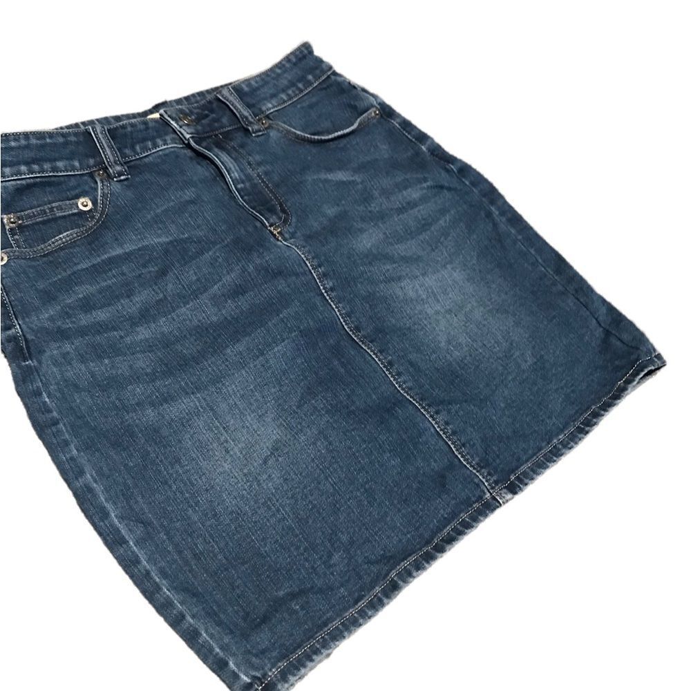 Cremieux size 2 denim skirt like new see pics